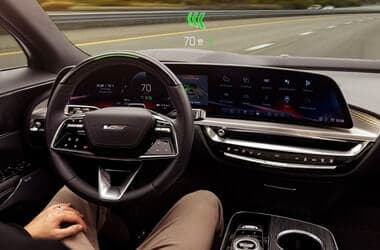 GM to Remove CarPlay from All Future Vehicles, Including Gas Cars