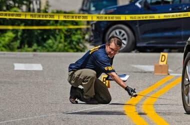 Fatal ICE shootings spur a halt in vehicle stops and thousands hit by diarrhea bug: Morning Rundown